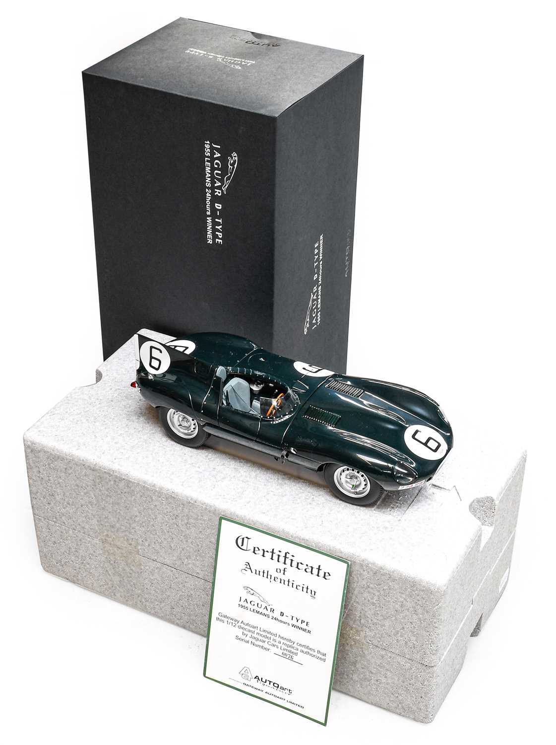 Lot 158 - Auto Art 1:12 Scale Jaguar D-Type 1955 Le
