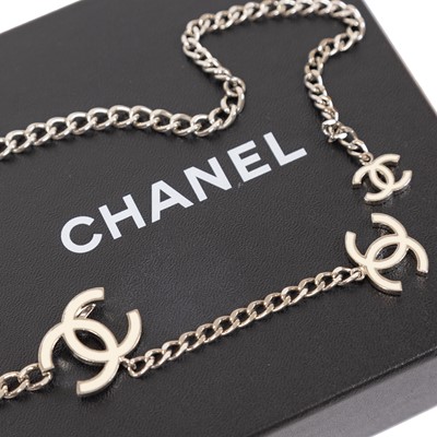 Lot 3024 - Chanel Chain Link Belt, in silvered colour,...