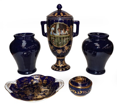 Lot 255 - Gilt highlighted cobalt blue items including...