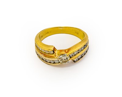 Lot 1078 - A diamond ring, the round brilliant cut...