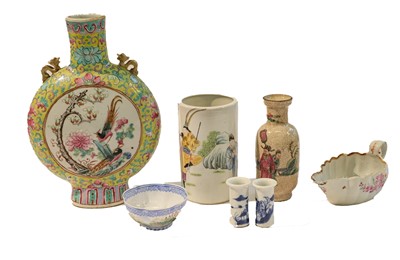 Lot 6 - A group of Oriental ceramics including a...
