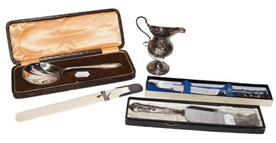 Lot 59 - A small collection of silver including a...