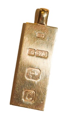 Lot 71 - A 9 carat gold ingot
