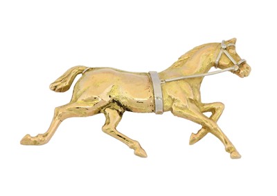 Lot 1092 - A horse brooch, realistically modelled as a...