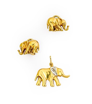 Lot 1018 - A diamond elephant pendant, the yellow plain...