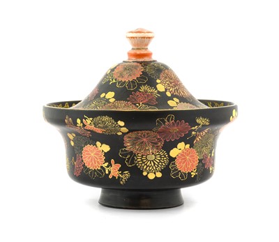Lot 96 - ^  A Kutani Porcelain Bowl and Cover, Meiji...