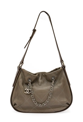 Lot 3007 - Circa 2011 Chanel 2Way Chain Tote Bag, with...