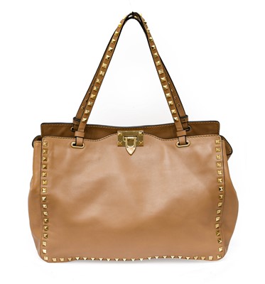 Lot 3021 - Valentino Garavani Trapeze Poudre Rockstud...