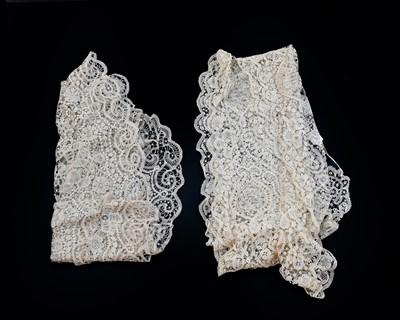 Lot 2158 - Late 19th Century White Lace Stole, featuring...
