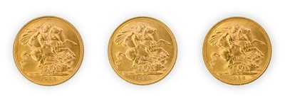 Lot 149 - Elizabeth II, Sovereigns (3), 1958, young head...