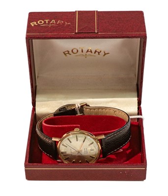 Lot 211 - A 9 carat gold automatic centre seconds...