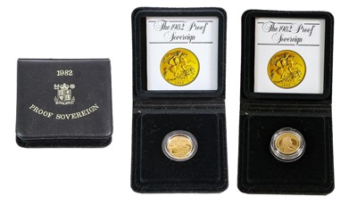 Lot 288 - ♦Elizabeth II, Proof Sovereign 1982, Machin...