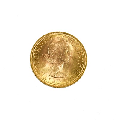 Lot 276 - 2 x Elizabeth II, Sovereigns 1958, obv....