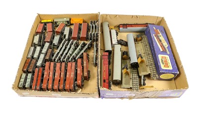 Lot 85 - Hornby Dublo 3-Rail TPO Set