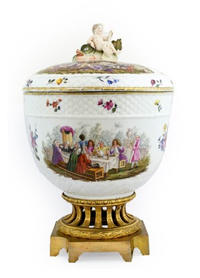 Lot 94 - A Samson of Paris Porcelain Punch Bowl and...