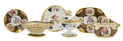 Lot 56 - A Chamberlains Worcester Porcelain Armorial...