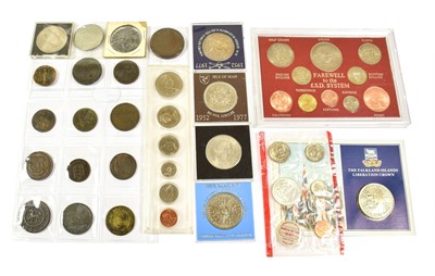 Lot 118 - Mixed Copper and Bronze Coinage, to include:...
