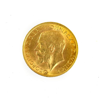 Lot 261 - 2 x George V, Sovereigns 1912 and 1914, obv....