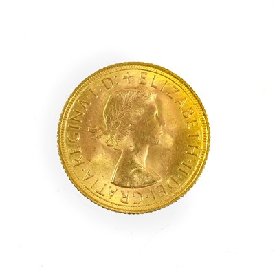 Lot 275 - Elizabeth II, Sovereign 1958, obv. young head...
