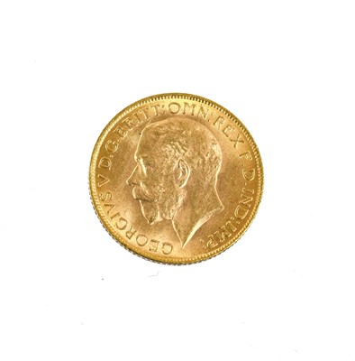 Lot 266 - 2 x George V, Sovereigns 1913 and 1915, bare...
