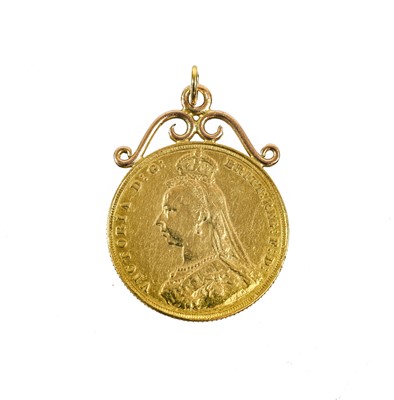 Lot 236 - 2 x Victoria, Sovereigns: 1887 and 1899P,...