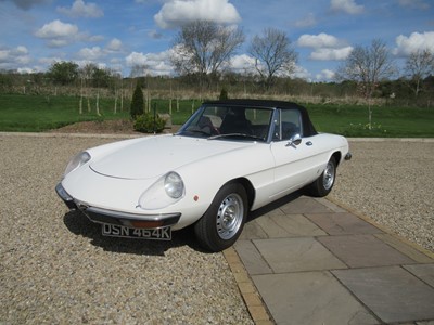Lot 223 - Alfa Romeo 2000 Spider Veloce Registration...