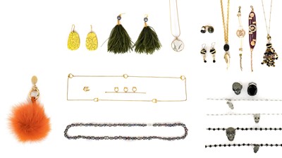 Lot 3004 - A Quantity of Costume Jewellery, including...