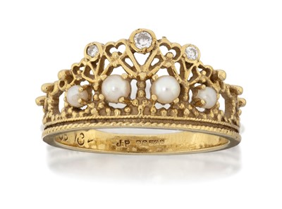 Lot 2140 - An 18 Carat Gold Diamond and Cultured Pearl Ring