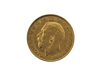 Lot 354 - George V, Half Sovereign 1913, obv. bare head...