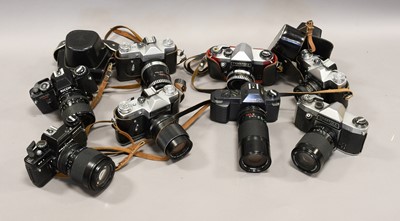 Lot 347 - Various Cameras