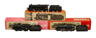 Lot 129 - Wills Finecast OO Kits With Motors