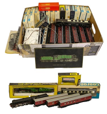 Lot 90 - Trix Trains OO Gauge A H Peppercorn LNER 525 Locomotive