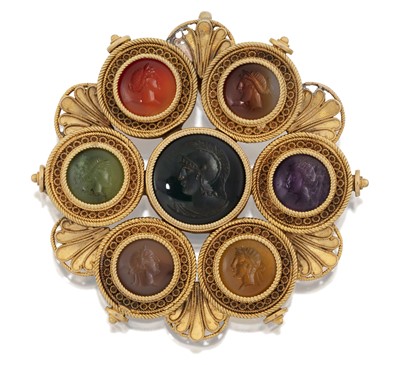 Lot 2011 - A Late 19th Century Hardstone Intaglio Brooch/Pendant