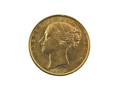 Lot 257 - Victoria, Sovereign 1872, obv. young head left,...