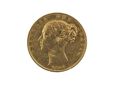 Lot 232 - Victoria, Sovereign 1842, obv. young head left,...
