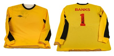 Lot 4 - Gordon Bank Signed Football Shirt