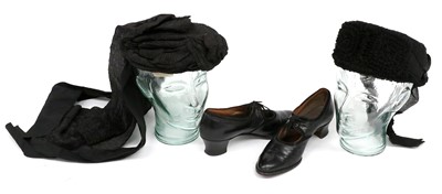 Lot 2050 - Pair of Edwardian Barratts' Footshape Black...