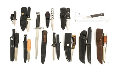 Lot 143 - A Swiss Army SIG 57 Bayonet, by Wenger, with...