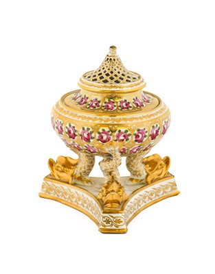 Lot 240 - An English Porcelain Pot Pourri Vase and Cover,...