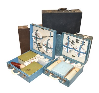Lot 115 - ~ Five Assorted Post-War Picnic Cases
