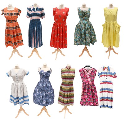 Lot 2104 - Circa 1950s Printed Cotton Day Dresses,...