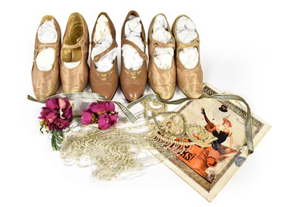 Lot 2034 - Assorted Circa 1920-40s Costume Accessories...