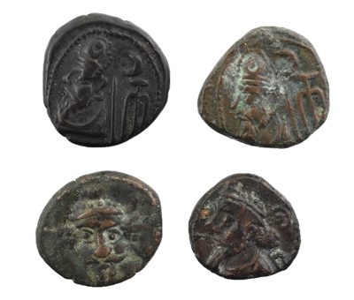 Lot 27 - ♦4 x Kings of Elymais, AE Drachms comprising:...