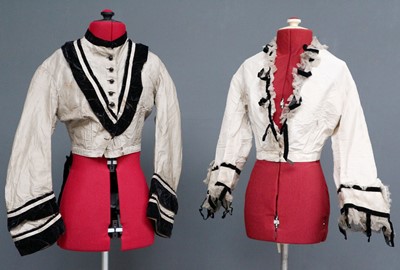 Lot 2076 - Late 19th Century White Silk Bodice with three...