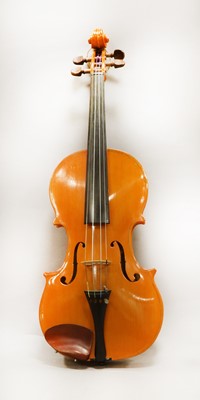 Lot 18 - Violin
