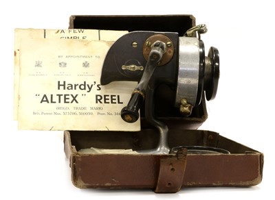Lot 75 - An Early Hardy Altex MK1 "Ducks Foot" Shape Spinning Reel