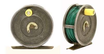 Lot 62 - A Hardy Uniqua 2 5/8" Fly Reel