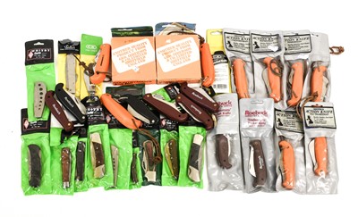 Lot 158 - A Quantity of Tradesman's and Other Folding...
