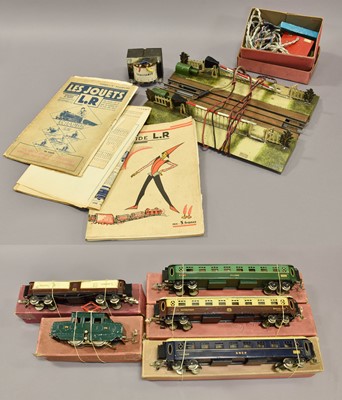 Lot 185 - LR (Le Rapide) O Gauge 3 Rail Locomotive And Coaches