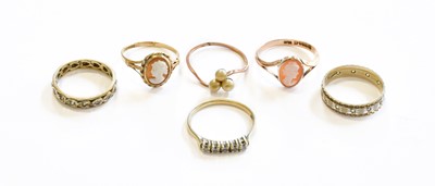 Lot 162 - Five 9 Carat Gold Rings, of varying desings...